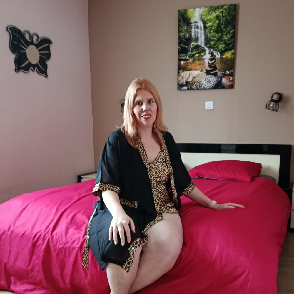 Ensemble kimono et nuisette en satin léopard