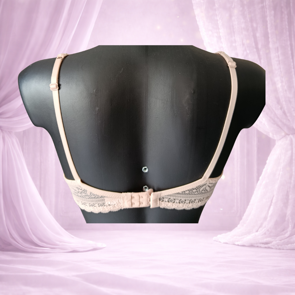Ensemble deux pièces rose poudré – dentelle et satin