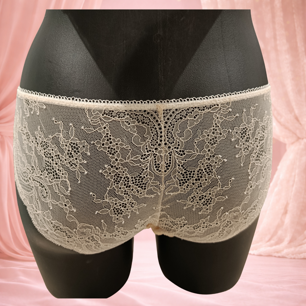 Bas Sawren – modèle Esquisse en dentelle brodée