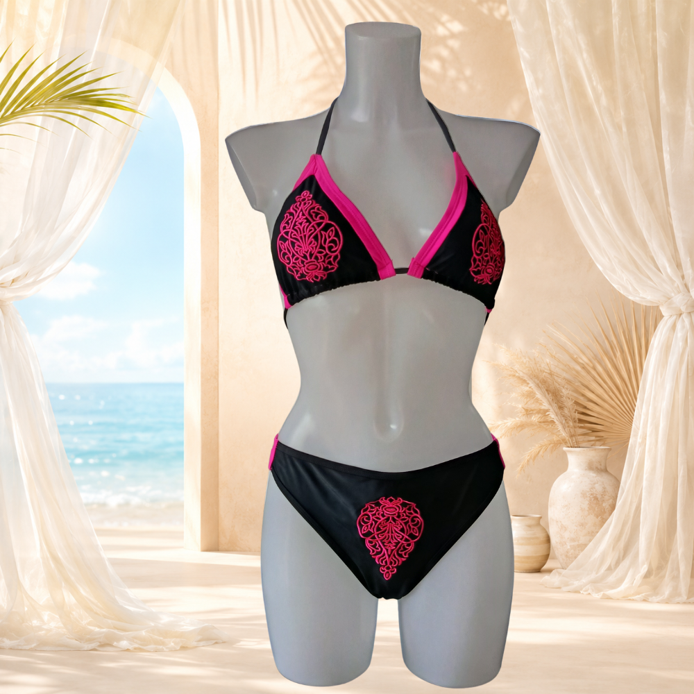 Bikini noir et fuchsia brodé