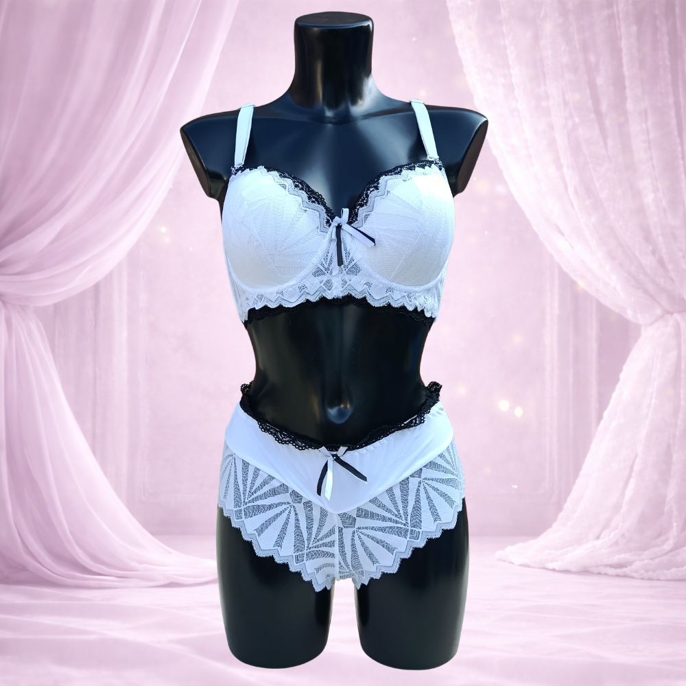 Ensemble lingerie dentelle graphique