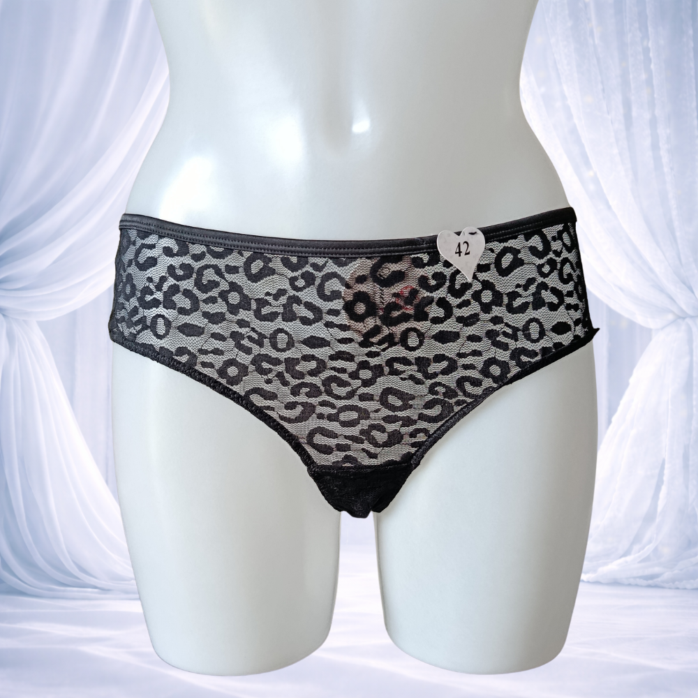 Culotte Aimée – tout en dentelle & détail lacets
