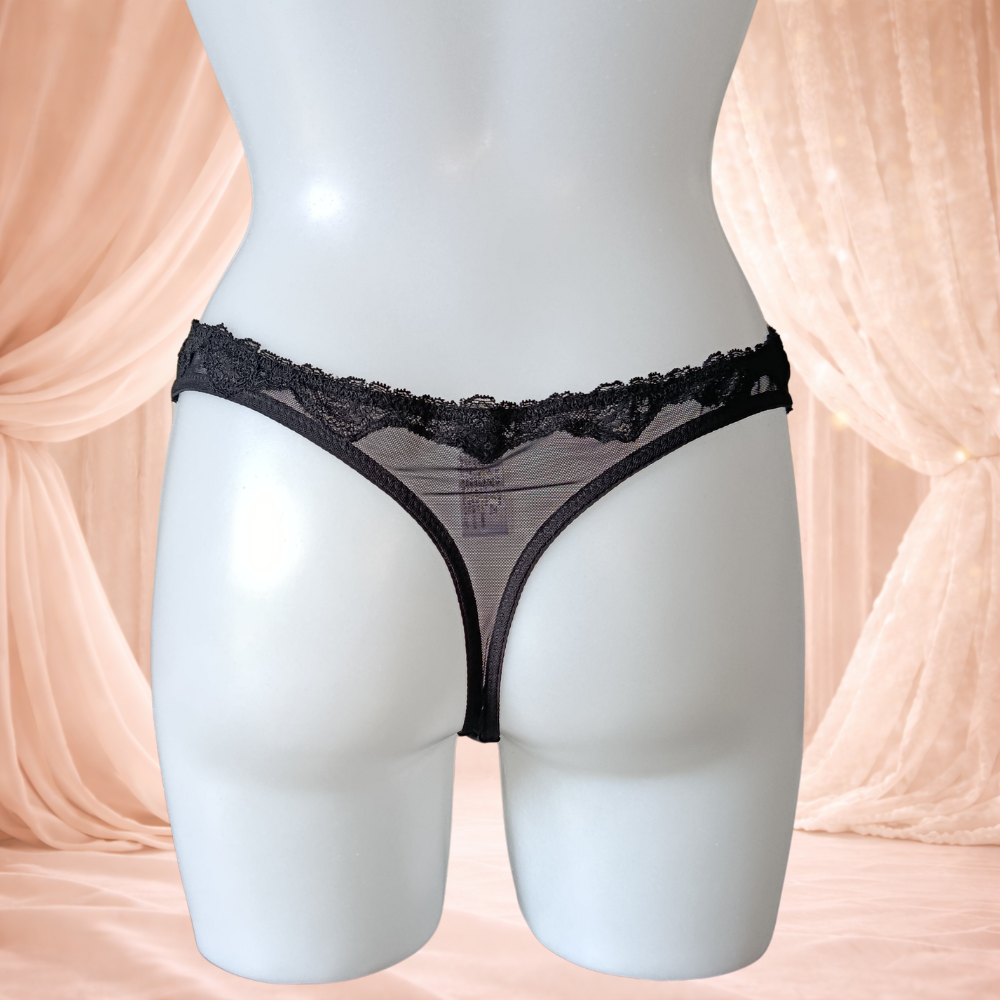String H & Nathalie – satin & dentelle noire