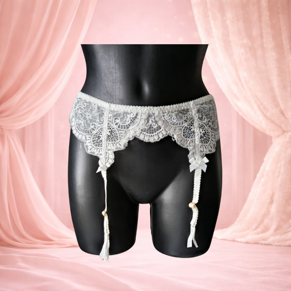Porte jarretelle dentelle blanc