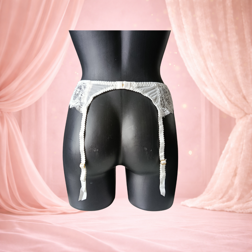 Porte jarretelle dentelle blanc