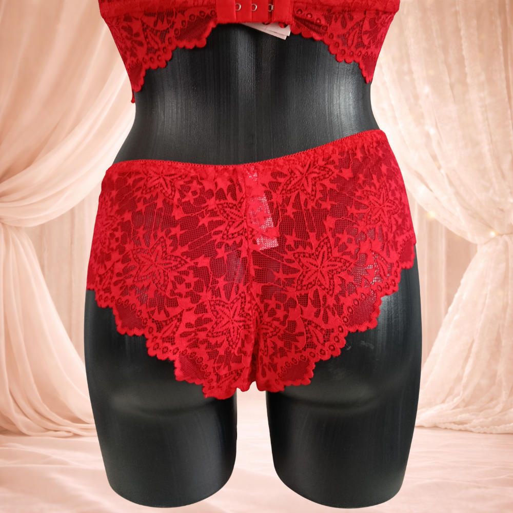 Ensemble dentelle rouge sans armatures