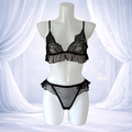 Ensemble sans armatures noir dentelle et voile