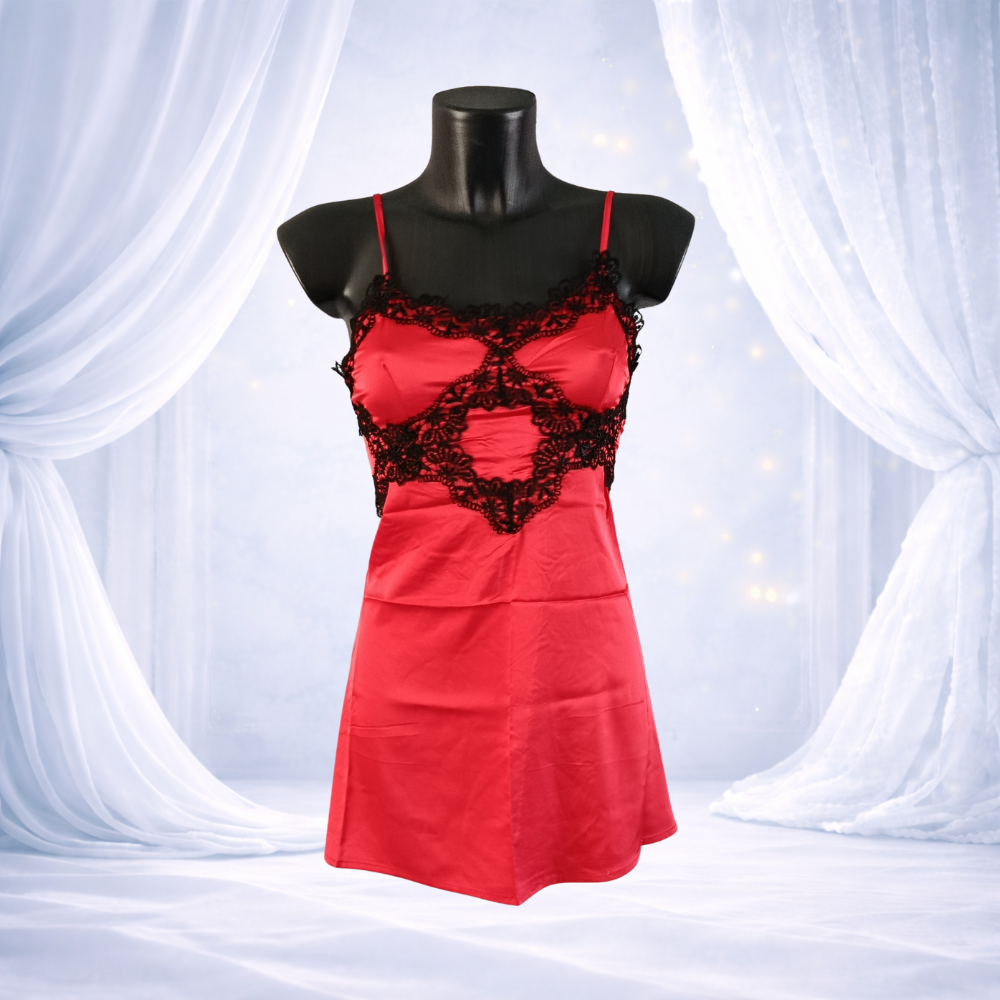 Nuisette en satin rouge et dentelle délicate