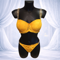 Ensemble Strass et string jaune- éclat et féminité